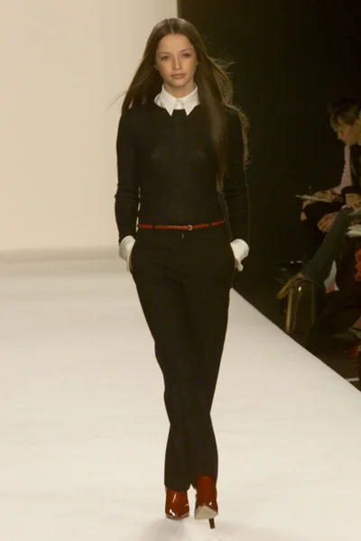 Look 3